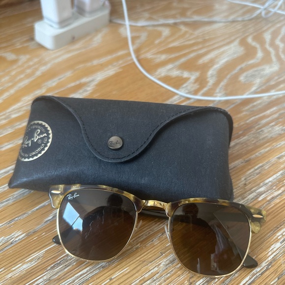 RayBan Clubmaster Tortoise with Brown Lens - Picture 2 of 5